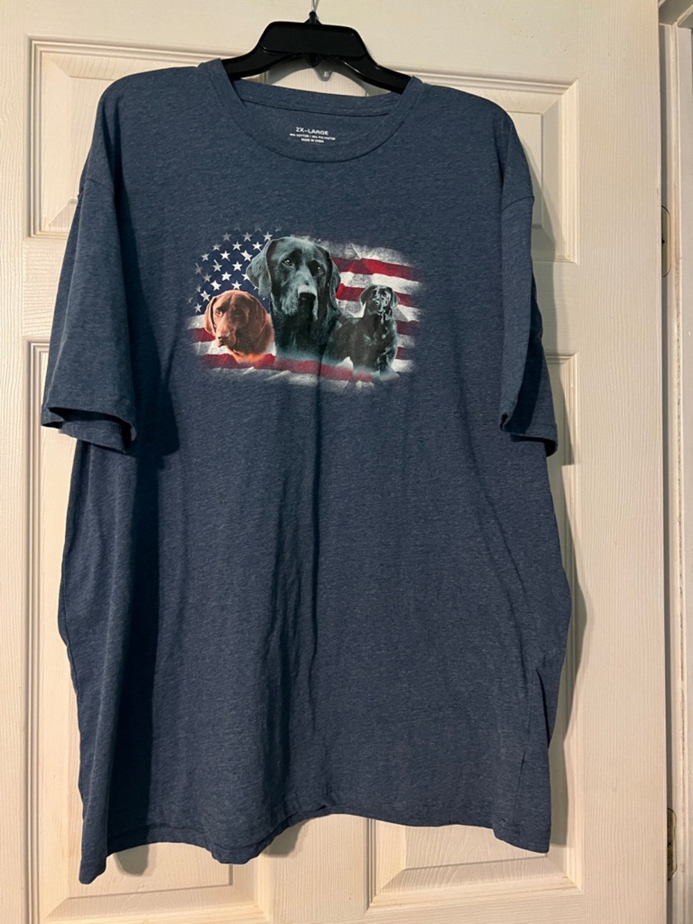 Patriotic Labrador Graphic T-Shirt - Three Dogs Design. Size 2X-Large